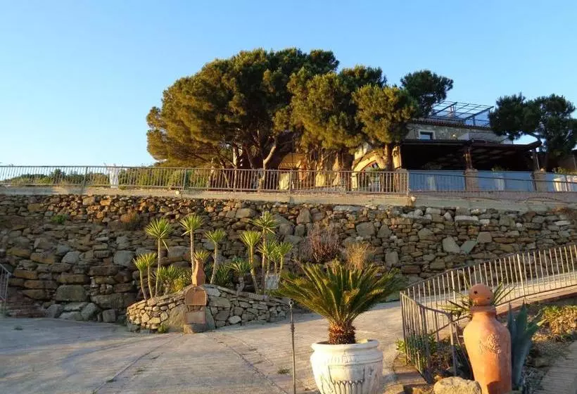 ホテル Agriturismo Le Agavi