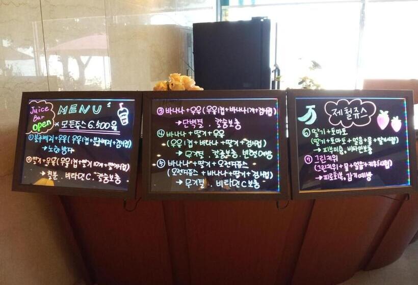 Hotel Benikea Mountain And Sea Daepo Port