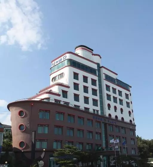 Hotel Benikea Mountain And Sea Daepo Port