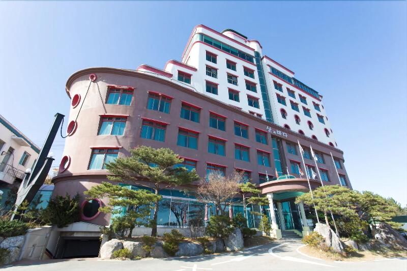 Hotel Benikea Mountain And Sea Daepo Port
