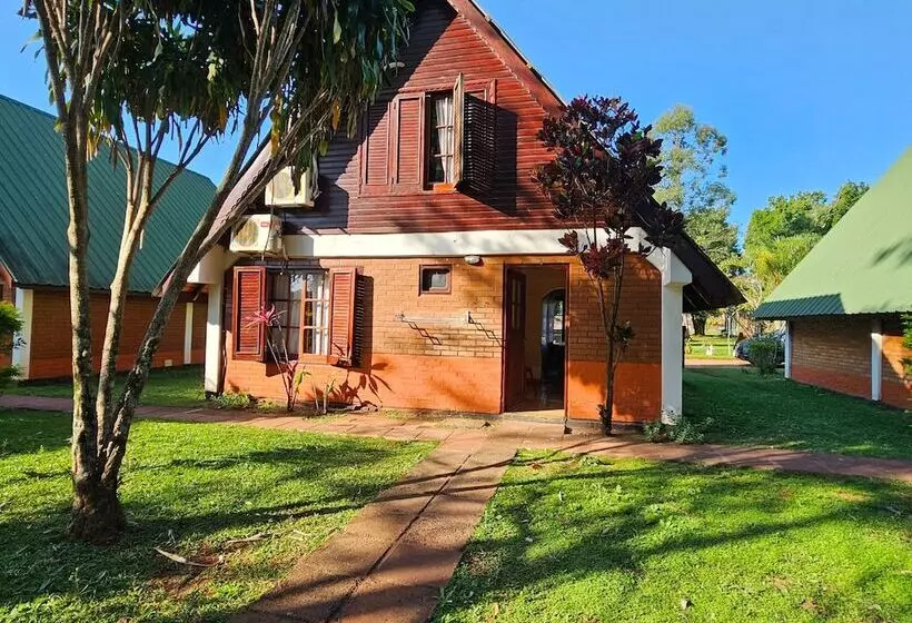 هتل Cabañas El Refugio Del Mensu