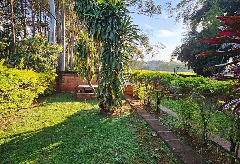 هتل Cabañas El Refugio Del Mensu