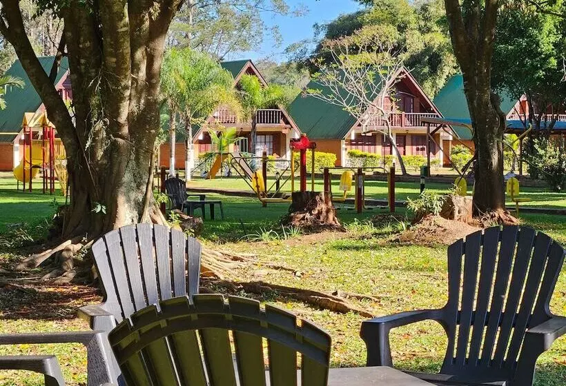 هتل Cabañas El Refugio Del Mensu