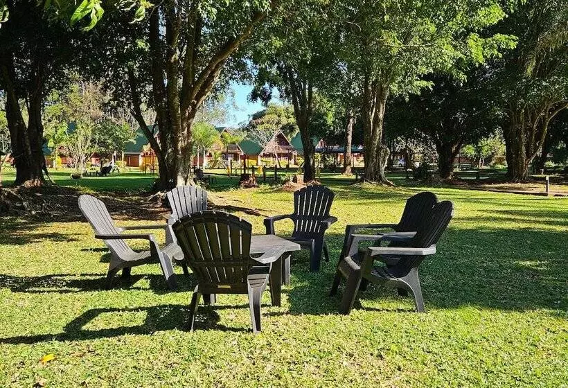 هتل Cabañas El Refugio Del Mensu