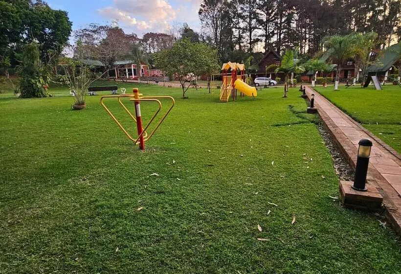 هتل Cabañas El Refugio Del Mensu