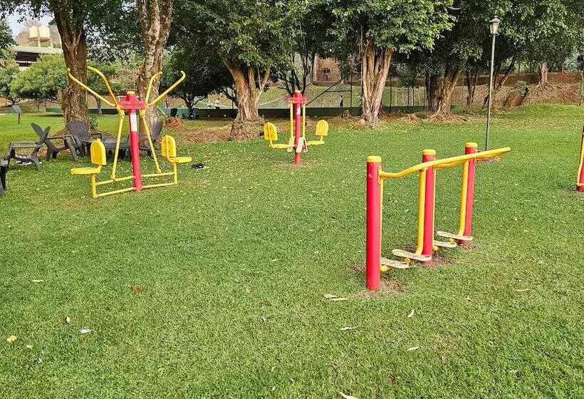 هتل Cabañas El Refugio Del Mensu