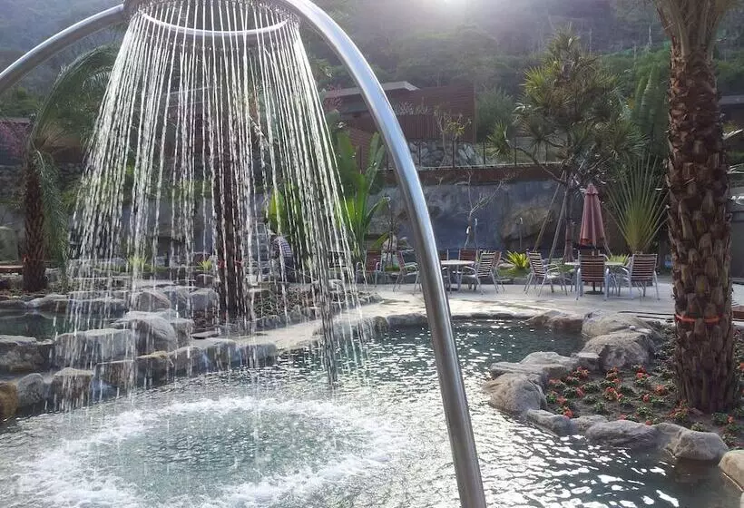 هتل Goya Spring Resort