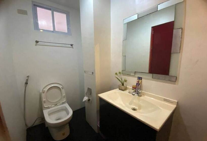 בית מלון כפרי Micasa Lodge Palawan