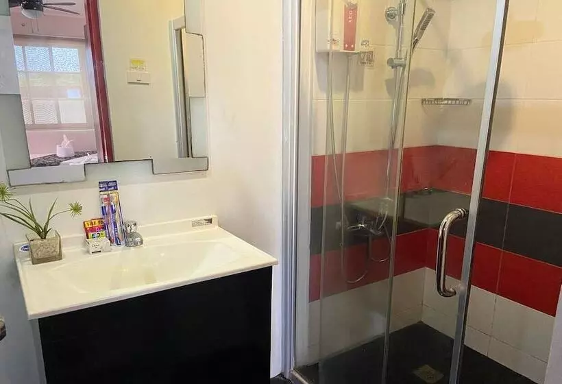 בית מלון כפרי Micasa Lodge Palawan