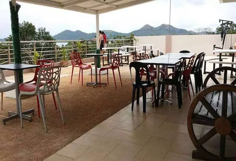 בית מלון כפרי Micasa Lodge Palawan