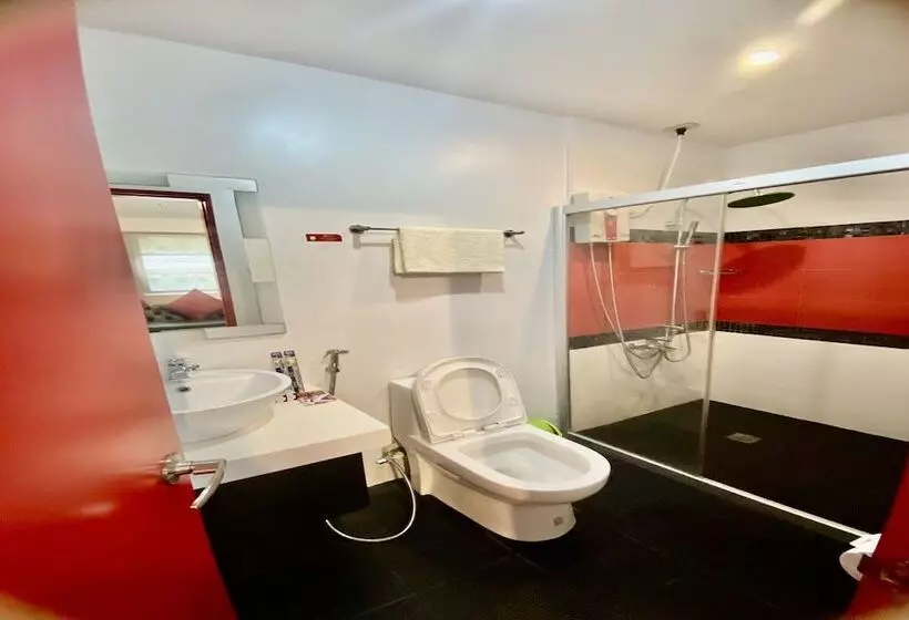 בית מלון כפרי Micasa Lodge Palawan