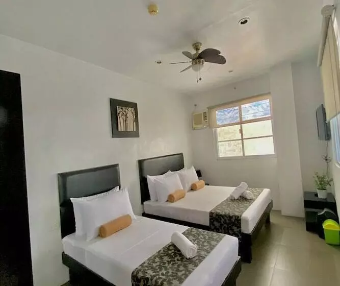 בית מלון כפרי Micasa Lodge Palawan