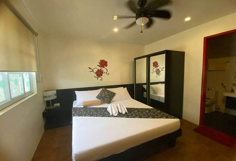 בית מלון כפרי Micasa Lodge Palawan