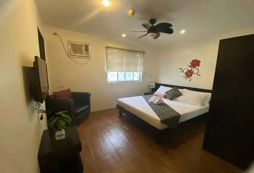 בית מלון כפרי Micasa Lodge Palawan