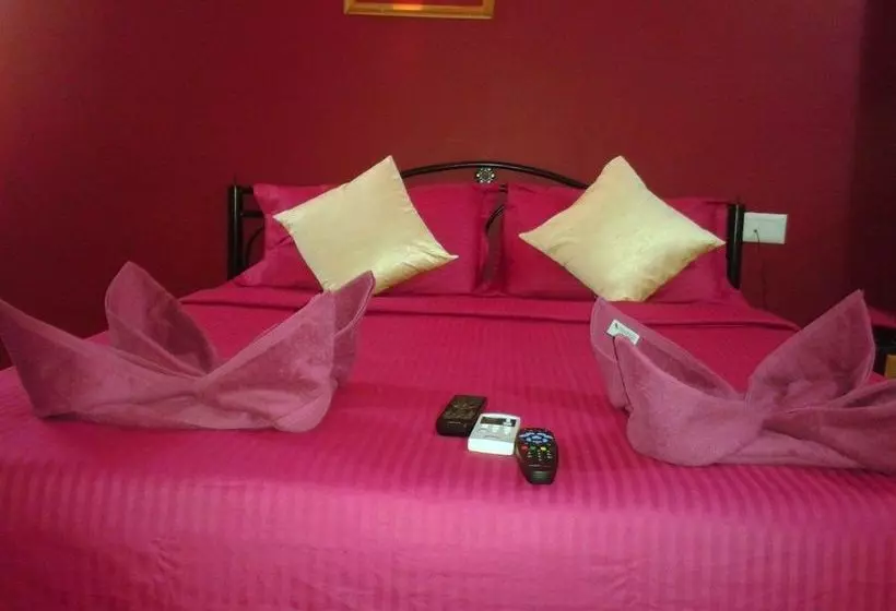 هتل Miroslav Holiday Homes