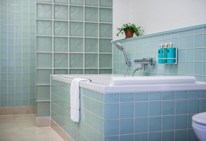 בית מלון כפרי Molskroen Strand