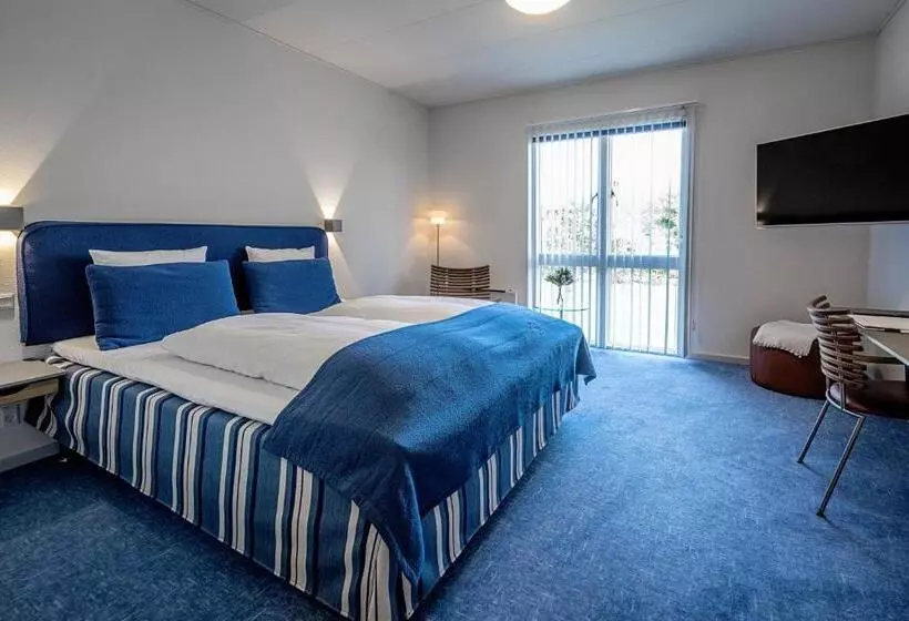 Hotel Molskroen Strand