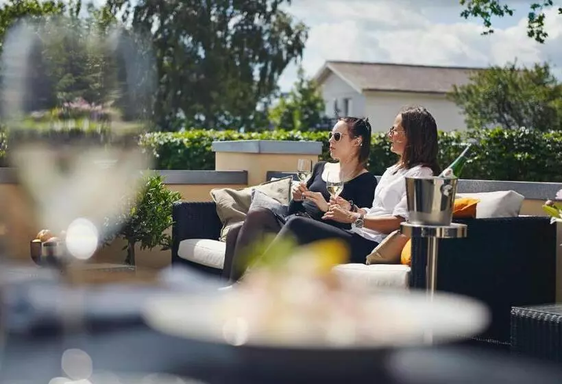 Hotel Molskroen Strand