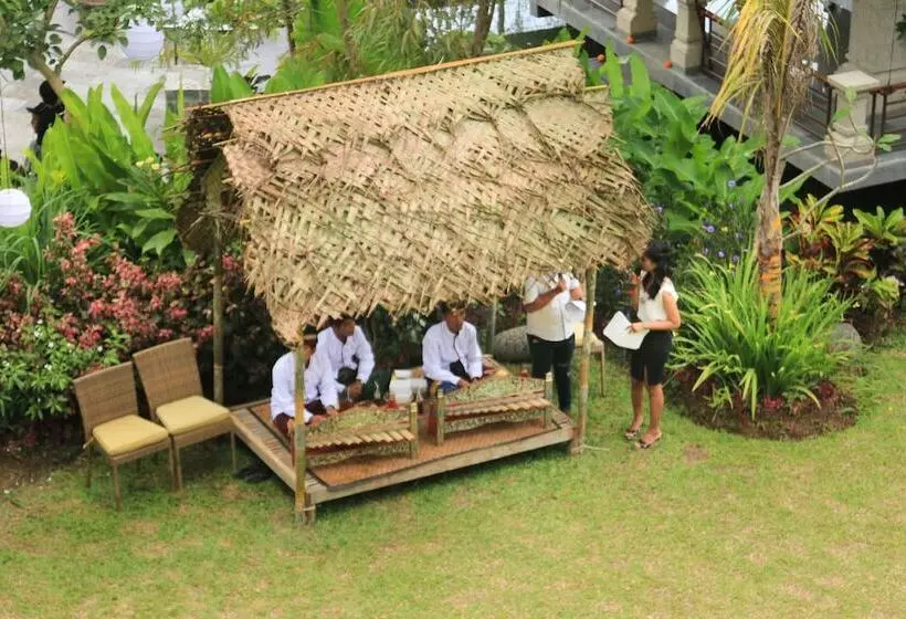 호텔 Om Ham Retreat And Resort