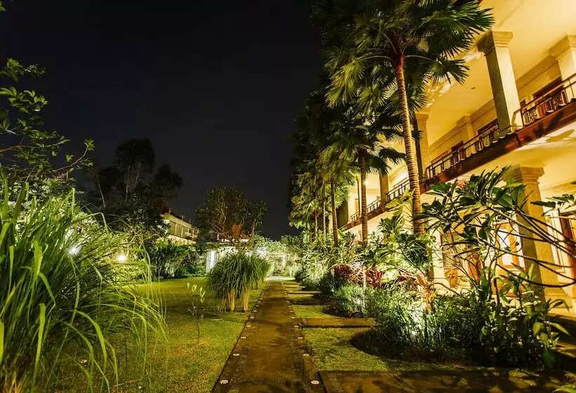 호텔 Om Ham Retreat And Resort