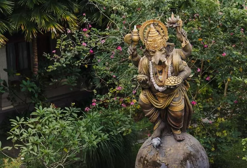 호텔 Om Ham Retreat And Resort