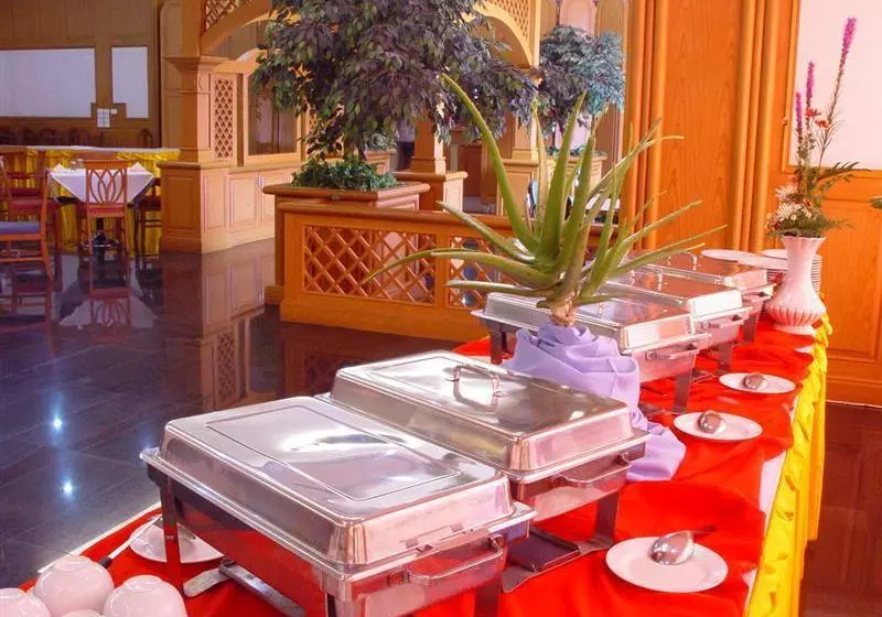 Szálloda Pathum Thani Place