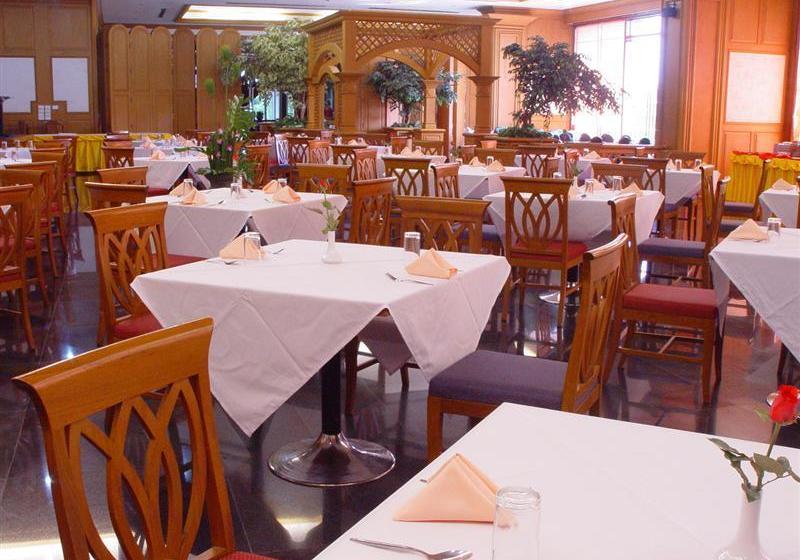 호텔 Pathum Thani Place