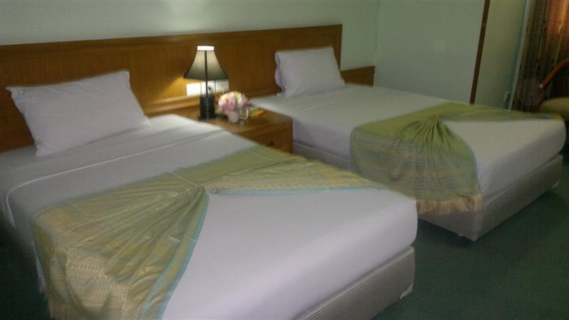 호텔 Pathum Thani Place