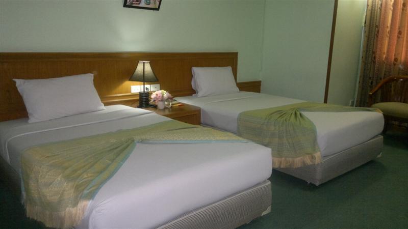 호텔 Pathum Thani Place