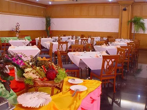 Szálloda Pathum Thani Place