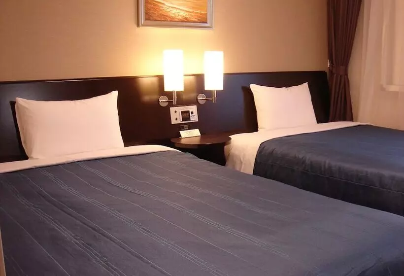 Отель Route Inn Tsuruoka Ekimae