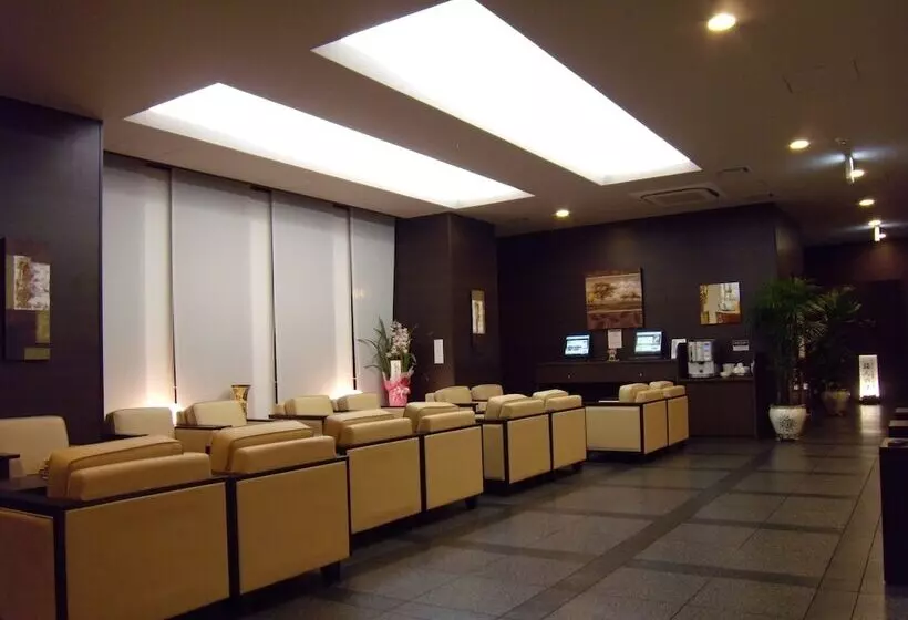 Отель Route Inn Tsuruoka Ekimae