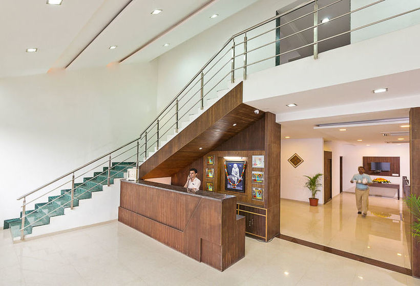 ホテル Shirdi Shangrila Group Residency