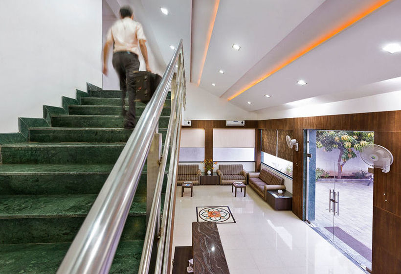 ホテル Shirdi Shangrila Group Residency