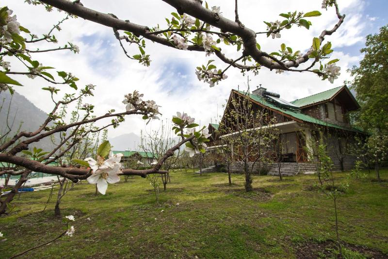 Larisa Resort Manali