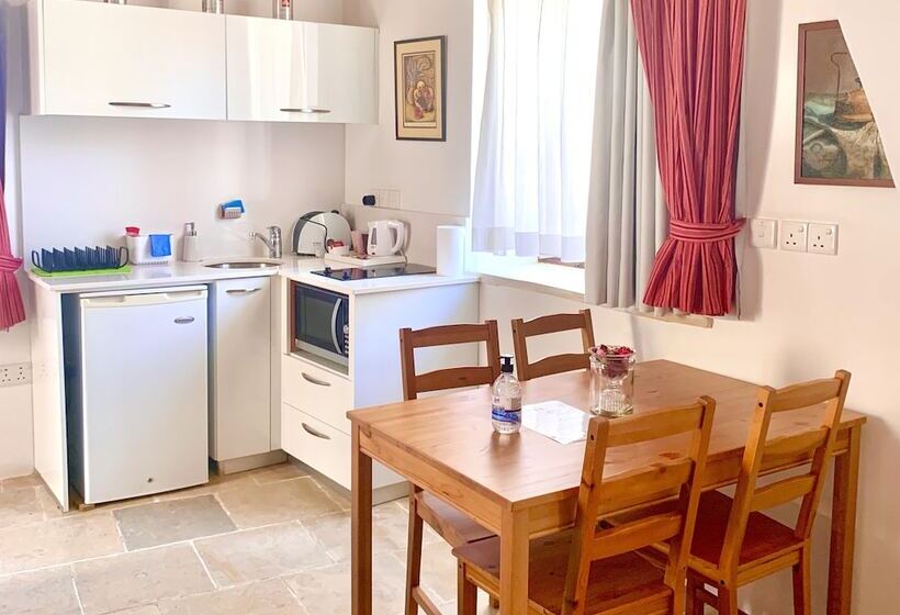 Palatakia Adults Only