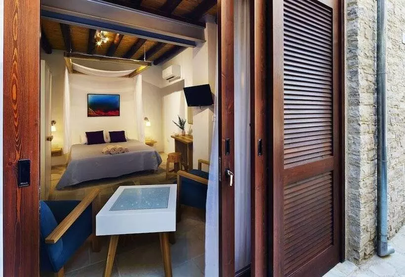 Palatakia Adults Only