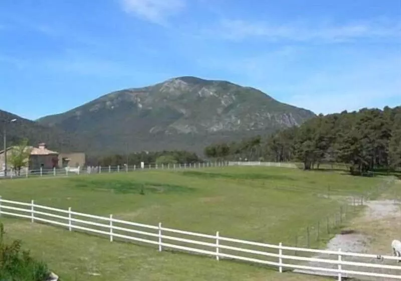 Пансион La Bastide Des Pins