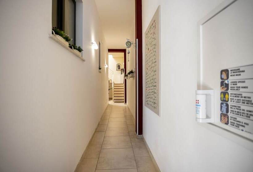 膳宿费 Trapani Home