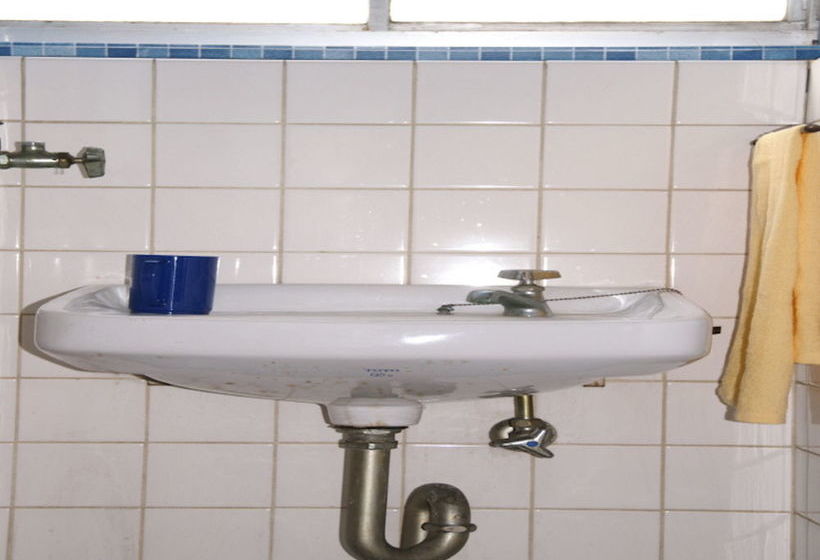 הוסטל Guest House Social House