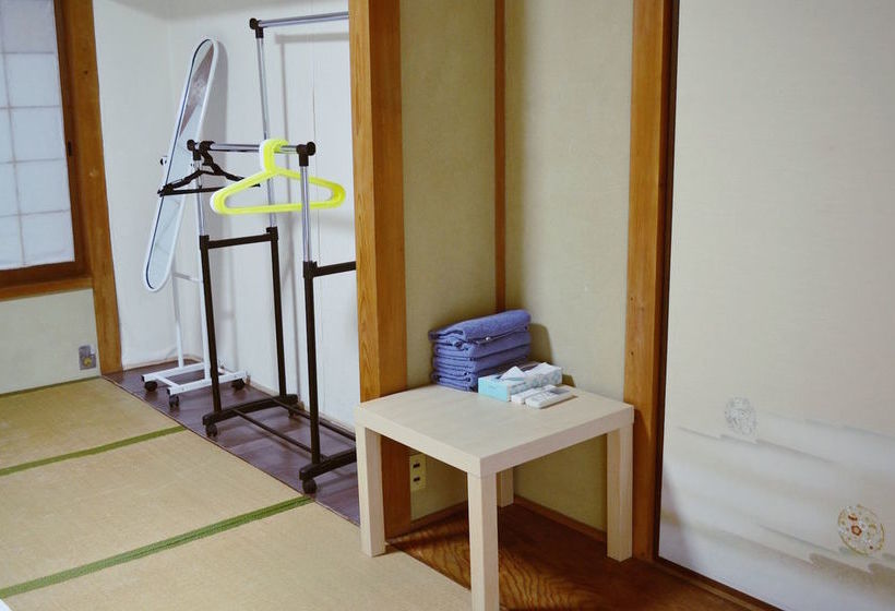 הוסטל Guest House Social House