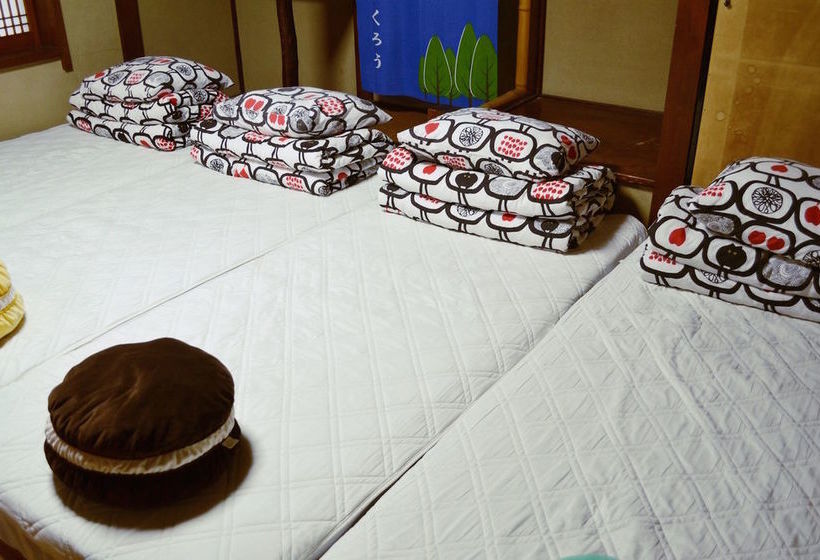 הוסטל Guest House Social House