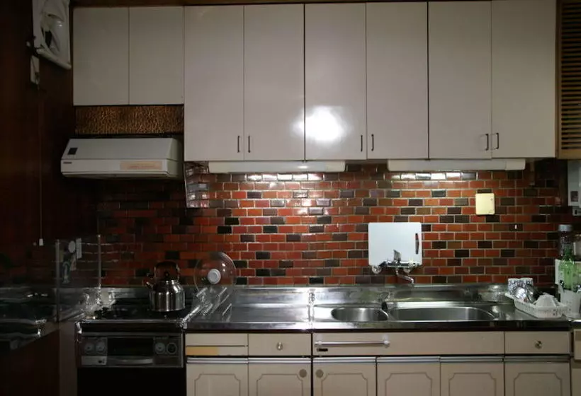 הוסטל Guest House Social House