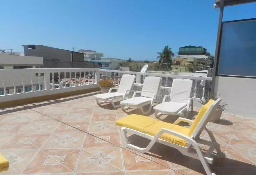 הוסטל Hostal Gardner Galapagos