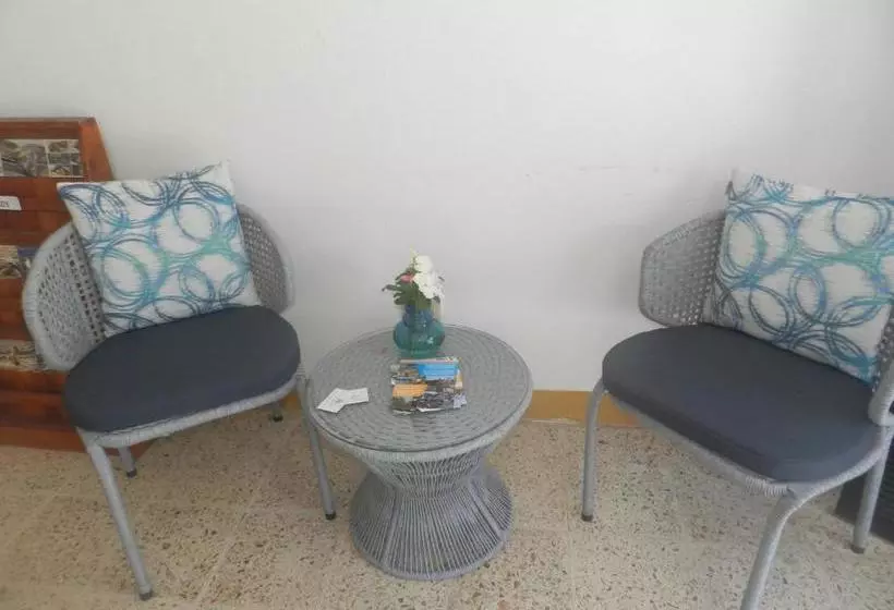 הוסטל Hostal Gardner Galapagos