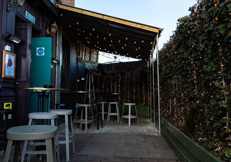 هاستل Publove @ The Exmouth Arms, Euston