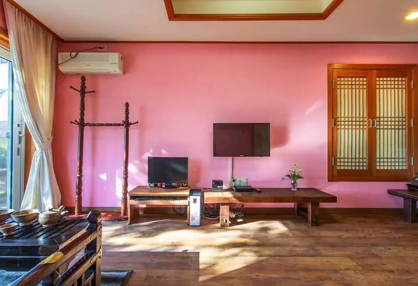 Casa Seorak Bed And Breakfast