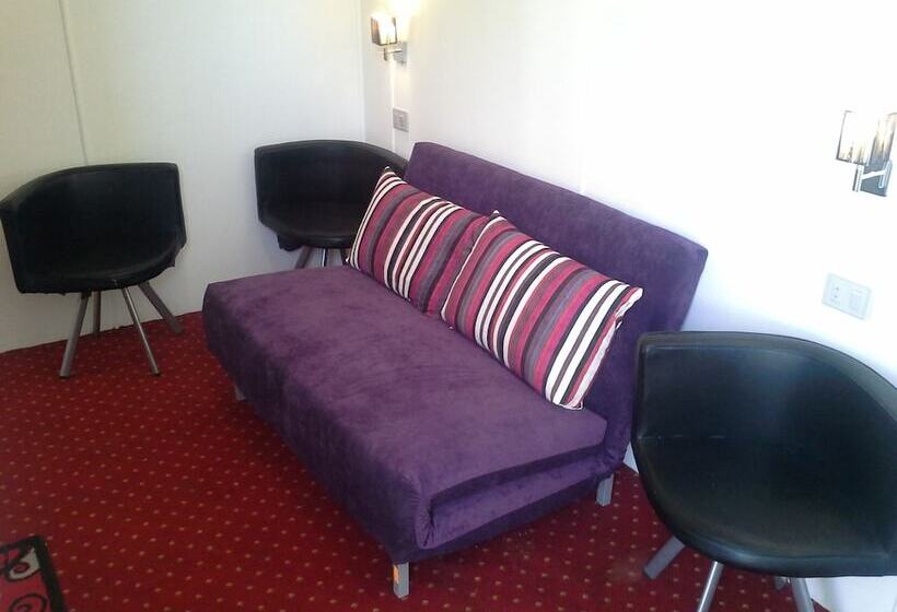 هتل Alexander The Great