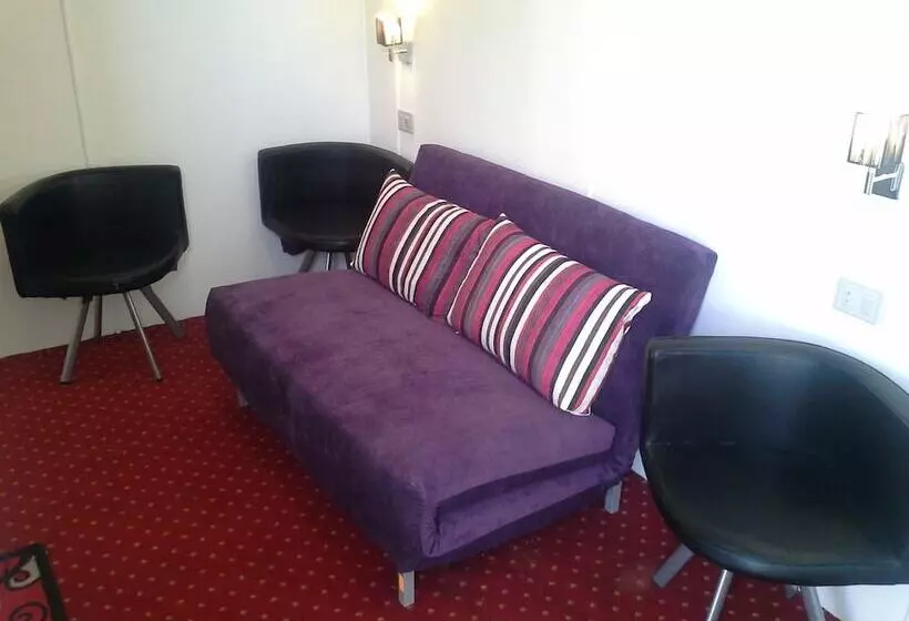 هتل Alexander The Great