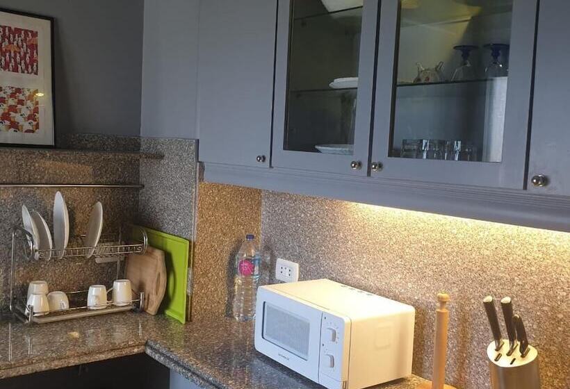 هتل Alexander The Great